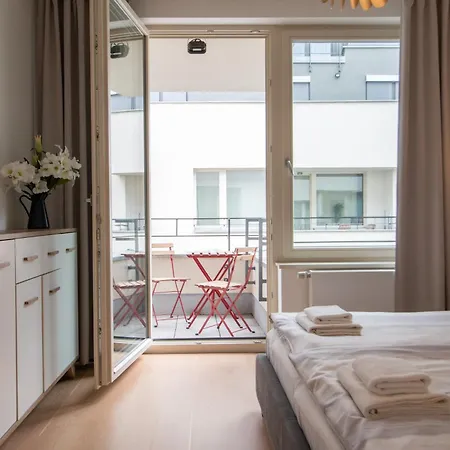 What A Flat On Krakovska *