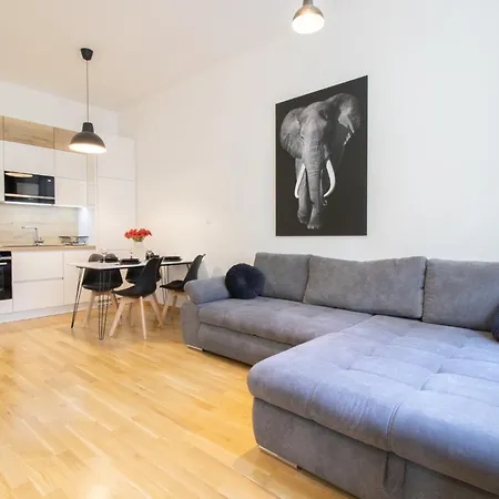 What A Flat On Krakovska Apartamento
