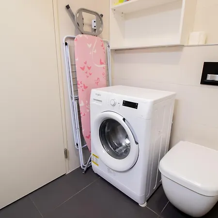 What A Flat On Krakovska Apartamento *