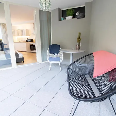 Krakovska Cr Apartment