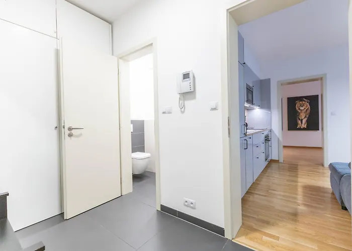 Krakovska Apartment *