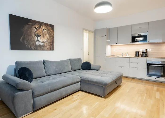 Krakovska Apartment *